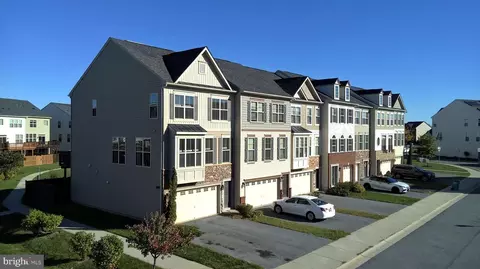 6514 Newton Dr, Frederick, MD 21703 photo 2