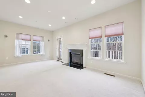 9646 Atterbury Ln, Frederick, MD 21704 photo 5