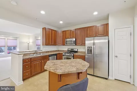 9646 Atterbury Ln, Frederick, MD 21704 photo 7