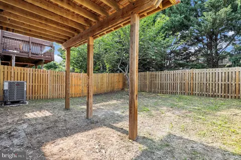 Exterior - 432 Blossom Ln, Frederick, MD 21701 photo 3 of 5