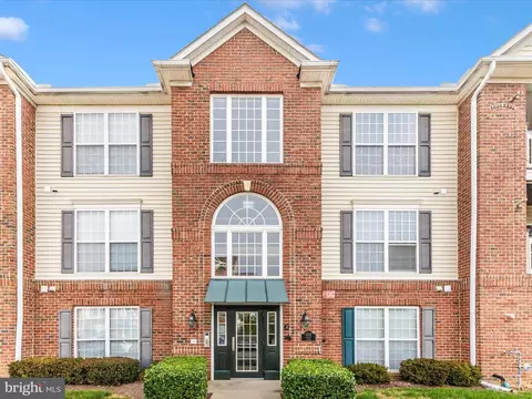 2502 Shelley Cir #2 2B, Frederick, MD 21702