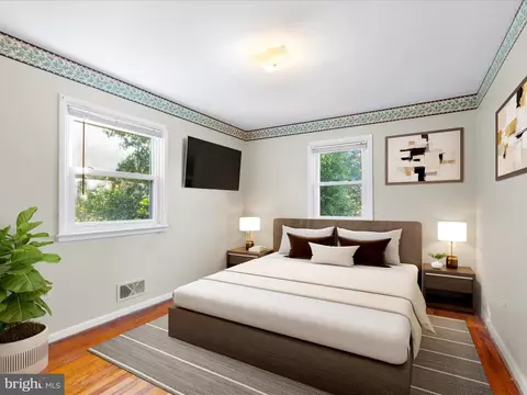 Bedroom - 915 Shawnee Dr, Frederick, MD 21701 photo 1 of 8
