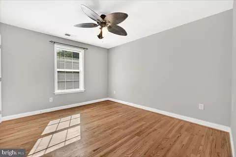 Bedroom - 520 Lee Pl, Frederick, MD 21702 photo 3 of 4