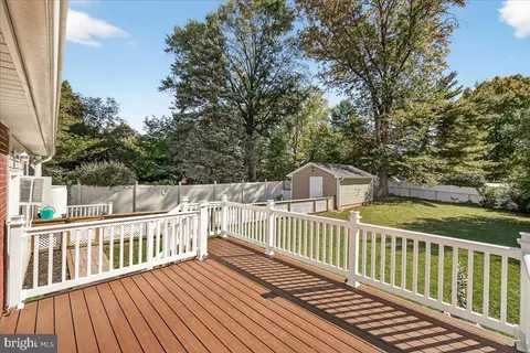 Exterior - 520 Lee Pl, Frederick, MD 21702 photo 4 of 7