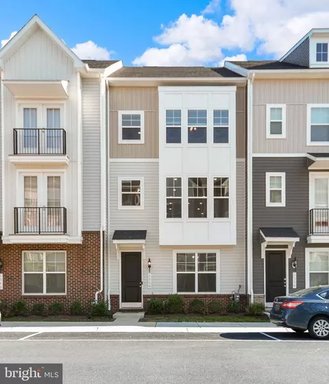 2558 Hopton Ln, Frederick, MD 21701