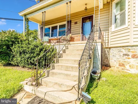 Exterior - 709 E A St E, Brunswick, MD 21716 photo 3 of 15