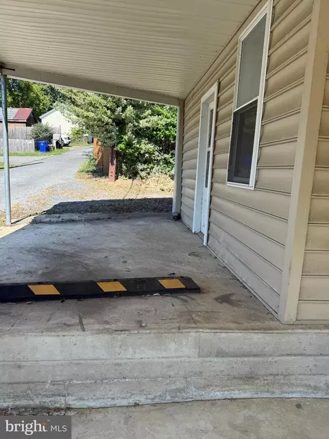 Exterior - 709 E A St E, Brunswick, MD 21716 photo 14 of 15