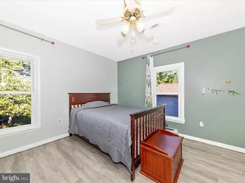 Bedroom - 709 E A St E, Brunswick, MD 21716 photo 5 of 5