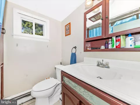 Bath - 709 E A St E, Brunswick, MD 21716 photo 1 of 1