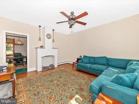 Living - 709 E A St E, Brunswick, MD 21716 photo 1 of 3