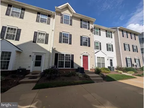 2122 Bristol Dr #22, Frederick, MD 21702