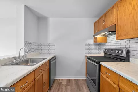 Kitchen - 1225 E Danielle Dr #1225E, Frederick, MD 21703 photo 2 of 2