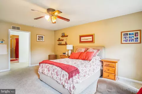 Bedroom - 8116 Laurel Ridge Rd, Frederick, MD 21702 photo 2 of 6