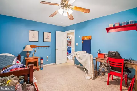 Bedroom - 8116 Laurel Ridge Rd, Frederick, MD 21702 photo 3 of 6