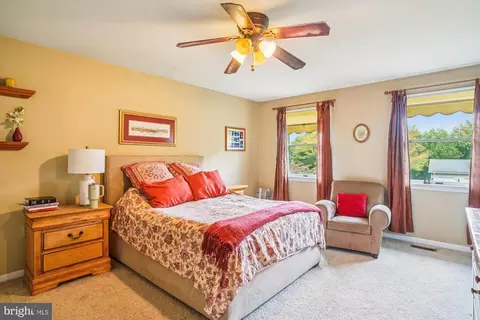 Bedroom - 8116 Laurel Ridge Rd, Frederick, MD 21702 photo 5 of 6
