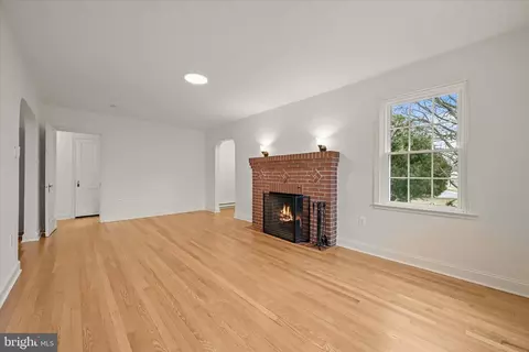 Living - 1631 Shookstown Rd, Frederick, MD 21702 photo 3 of 7