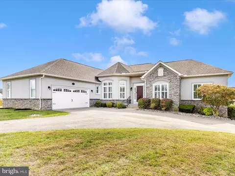 11 Gladhill Dr, Middletown, MD 21769