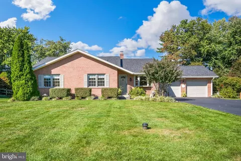Exterior - 8010 Meadowview Dr, Frederick, MD 21702 photo 1 of 9