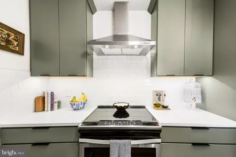 Kitchen - 8010 Meadowview Dr, Frederick, MD 21702 photo 4 of 6