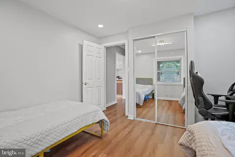 Bedroom - 103 Pennsylvania Ave, Frederick, MD 21701 photo 4 of 4