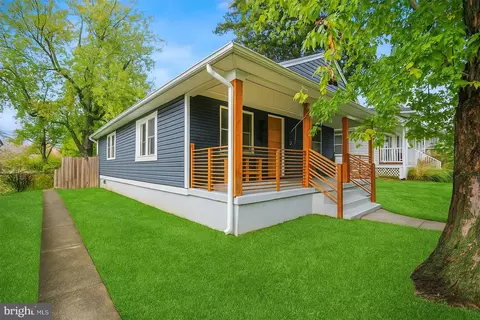 Exterior - 103 Pennsylvania Ave, Frederick, MD 21701 photo 2 of 7
