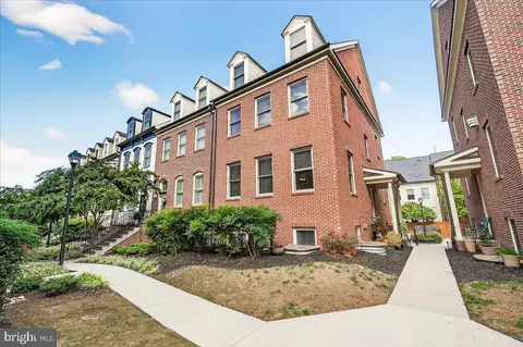 Exterior - 18 Maxwell Sq, Frederick, MD 21701 photo 1 of 18