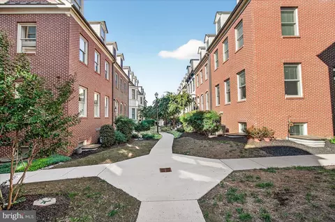 Exterior - 18 Maxwell Sq, Frederick, MD 21701 photo 14 of 18