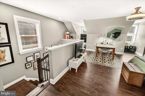 Entry Way - 18 Maxwell Sq, Frederick, MD 21701 photo 9 of 10