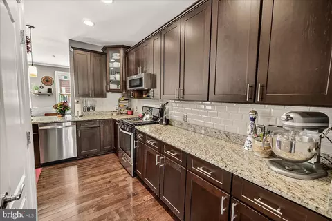 Kitchen - 18 Maxwell Sq, Frederick, MD 21701 photo 1 of 7