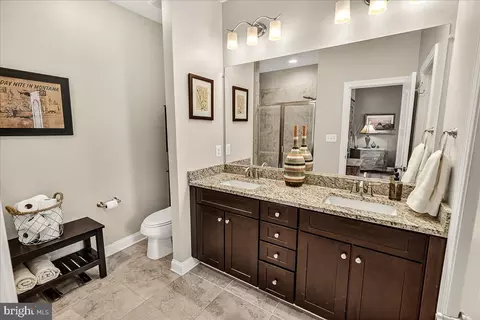Bath - 18 Maxwell Sq, Frederick, MD 21701 photo 1 of 5
