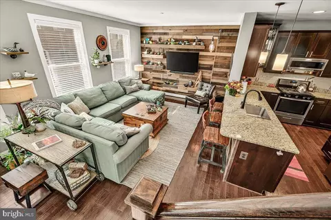 Living - 18 Maxwell Sq, Frederick, MD 21701 photo 3 of 3