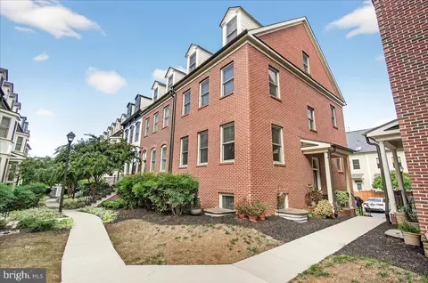 Exterior - 18 Maxwell Sq, Frederick, MD 21701 photo 18 of 18