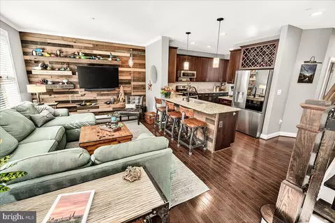Living - 18 Maxwell Sq, Frederick, MD 21701 photo 2 of 3