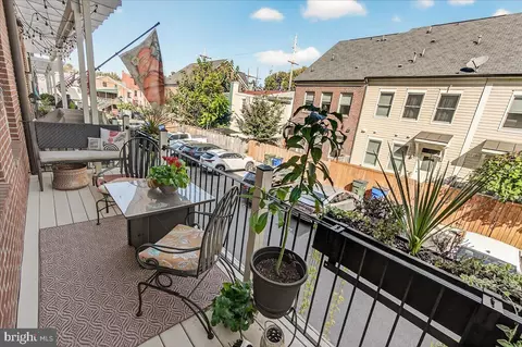 Exterior - 18 Maxwell Sq, Frederick, MD 21701 photo 5 of 18