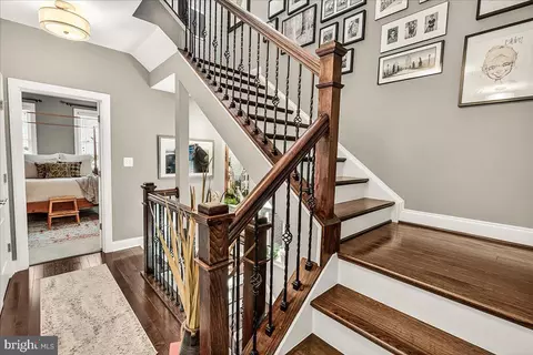 Entry Way - 18 Maxwell Sq, Frederick, MD 21701 photo 8 of 10
