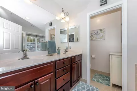 Bath - 3028 Sanctuary Ln, Frederick, MD 21701 photo 2 of 6