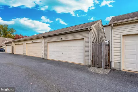 Exterior - 3028 Sanctuary Ln, Frederick, MD 21701 photo 10 of 19