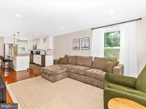 Living - 4533 Mountville Rd, Frederick, MD 21703 photo 5 of 5