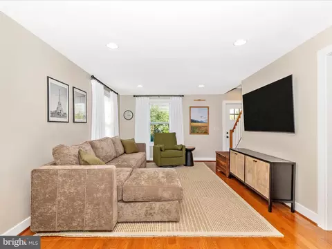 Living - 4533 Mountville Rd, Frederick, MD 21703 photo 2 of 5