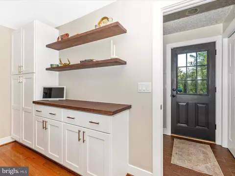 Entry Way - 4533 Mountville Rd, Frederick, MD 21703 photo 5 of 6