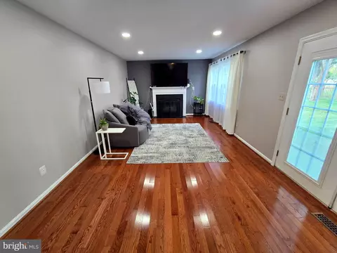 5226 Kingsbrook Dr, Frederick, MD 21703 photo 9