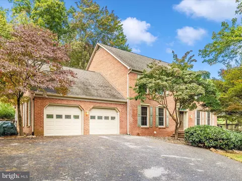 9010 Mountainberry Cir, Frederick, MD 21702 photo 2