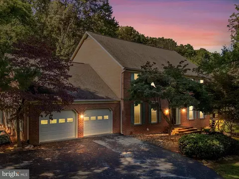 9010 Mountainberry Cir, Frederick, MD 21702 photo 3