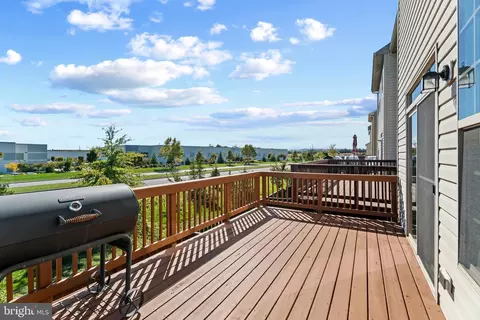 6551 Britannic Pl, Frederick, MD 21703 photo 2