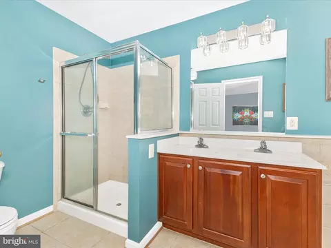 Bath - 2601 Emerson Dr, Frederick, MD 21702 photo 2 of 6