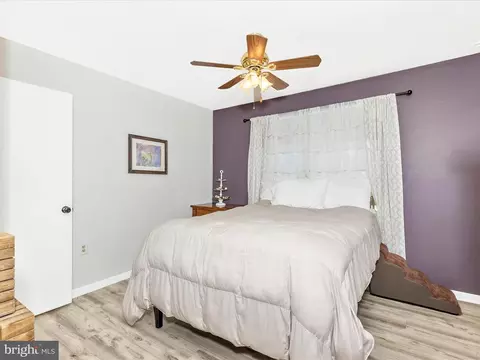 Bedroom - 7996 Pleasant Ct, Frederick, MD 21701 photo 2 of 11