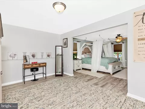 Bedroom - 7996 Pleasant Ct, Frederick, MD 21701 photo 5 of 11
