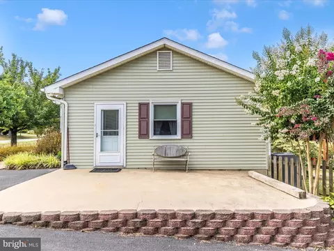 Exterior - 7996 Pleasant Ct, Frederick, MD 21701 photo 5 of 12