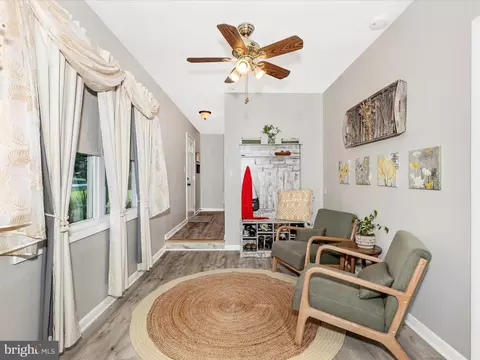 Entry Way - 7996 Pleasant Ct, Frederick, MD 21701 photo 2 of 3