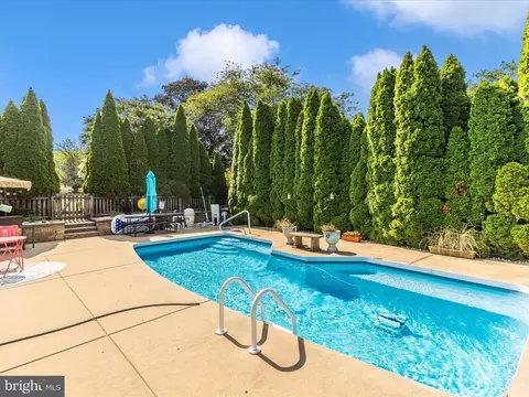 Exterior - 7996 Pleasant Ct, Frederick, MD 21701 photo 11 of 12